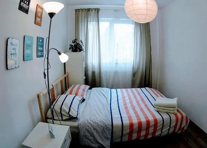 Modern Apartment, 1 Bedroom + Livingroom *